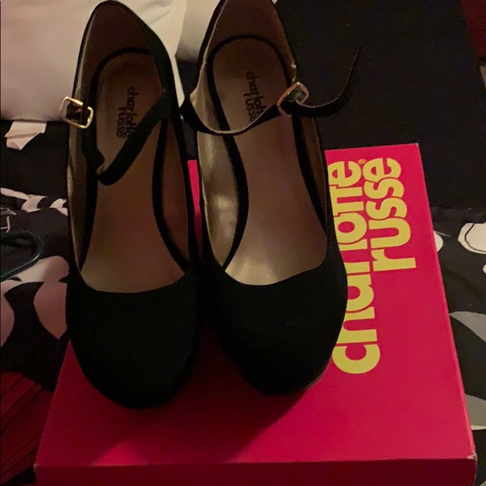 Black wedge